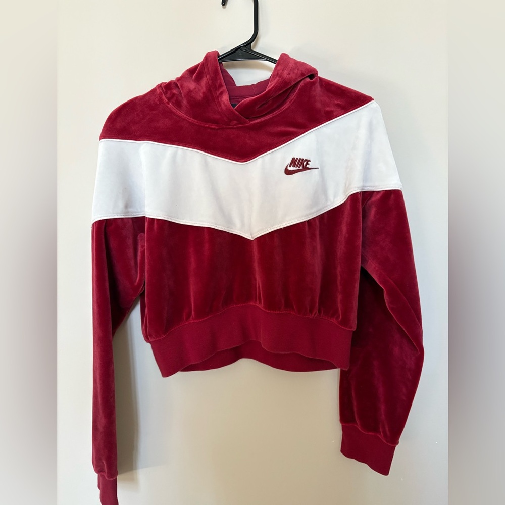 Nike Cropped Sweater